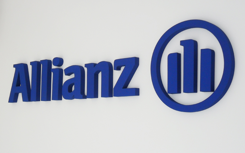Allianz Biztosító Zrt.: Beltéri habbetű feliratai
